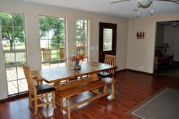 5BR Lakefront Haven-Sandy Beach-Large Shaded Yard-Basketball-Volleyball and more-Free Kayaks and Paddle Boards - Image 3