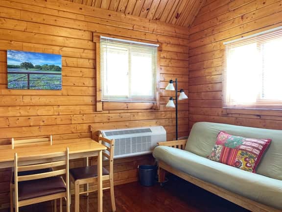 Cabin 8-Sandy Beach Lakefront-King Bed-Full Kitchen-Sleeping Loft-AC/Heat-Sleeps 6 - Image 5